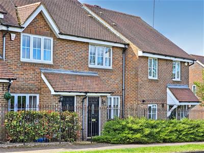 Property image of home to buy in Whitebeam Close, Shenley